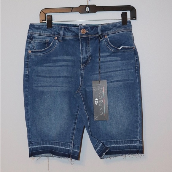 One 5 One denim jean shorts New size 6 releases hem festival concert modest New - Picture 1 of 6